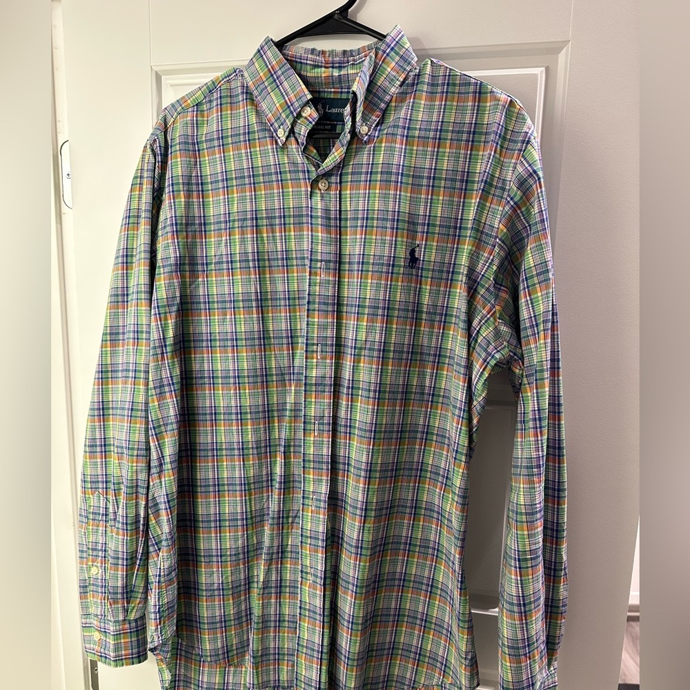 Men Polo button down. In great condition